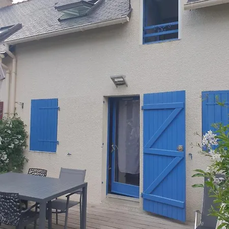 Maison A Holiday home *